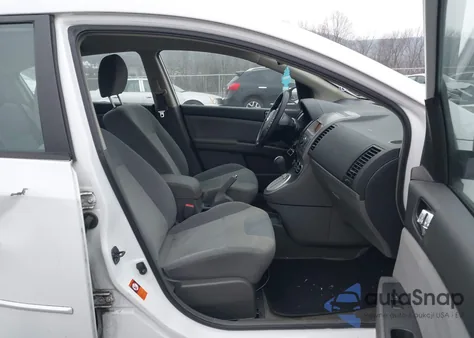 2009 Nissan Sentra 2.0S from USA, damaged, VIN 3N1AB61E69L621029